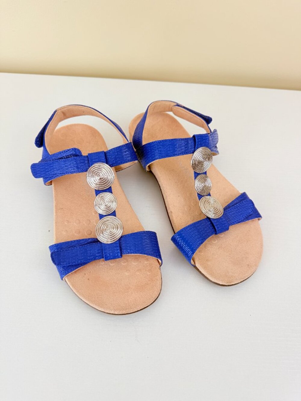 Vionic Ankle Strap Sandals US Size 8.5